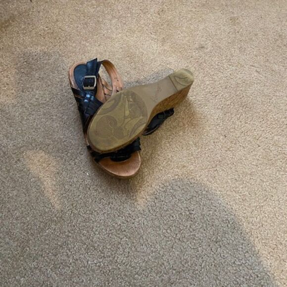 Ali by Kravings Black Wedge heels, size 10 - Picture 2 of 3